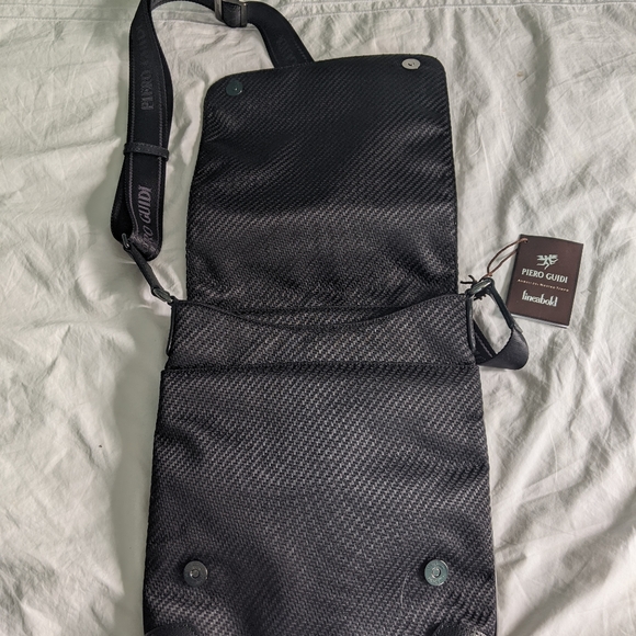 Piero Guidi Messenger Bag - Picture 2 of 5